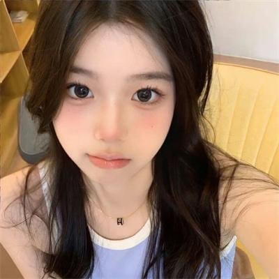 攀岩女孩儿